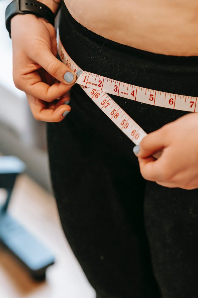 What should be a healthy waist size for your height?